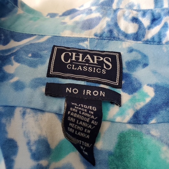 Button down - Picture 3 of 6